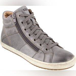 Taos Footwear Union leather women's Steel Gray Sneakers Size 8